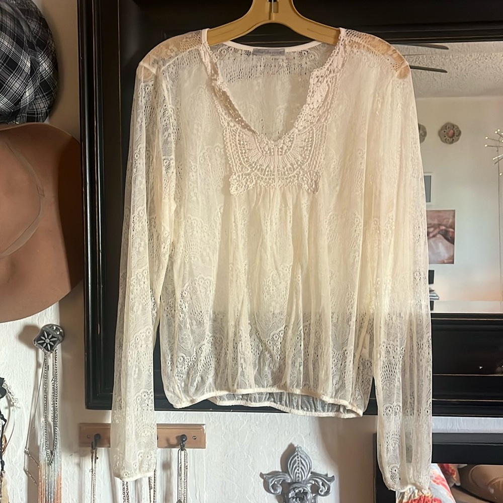 3/$20 Really pretty lace blouse by Charlotte Russe.
